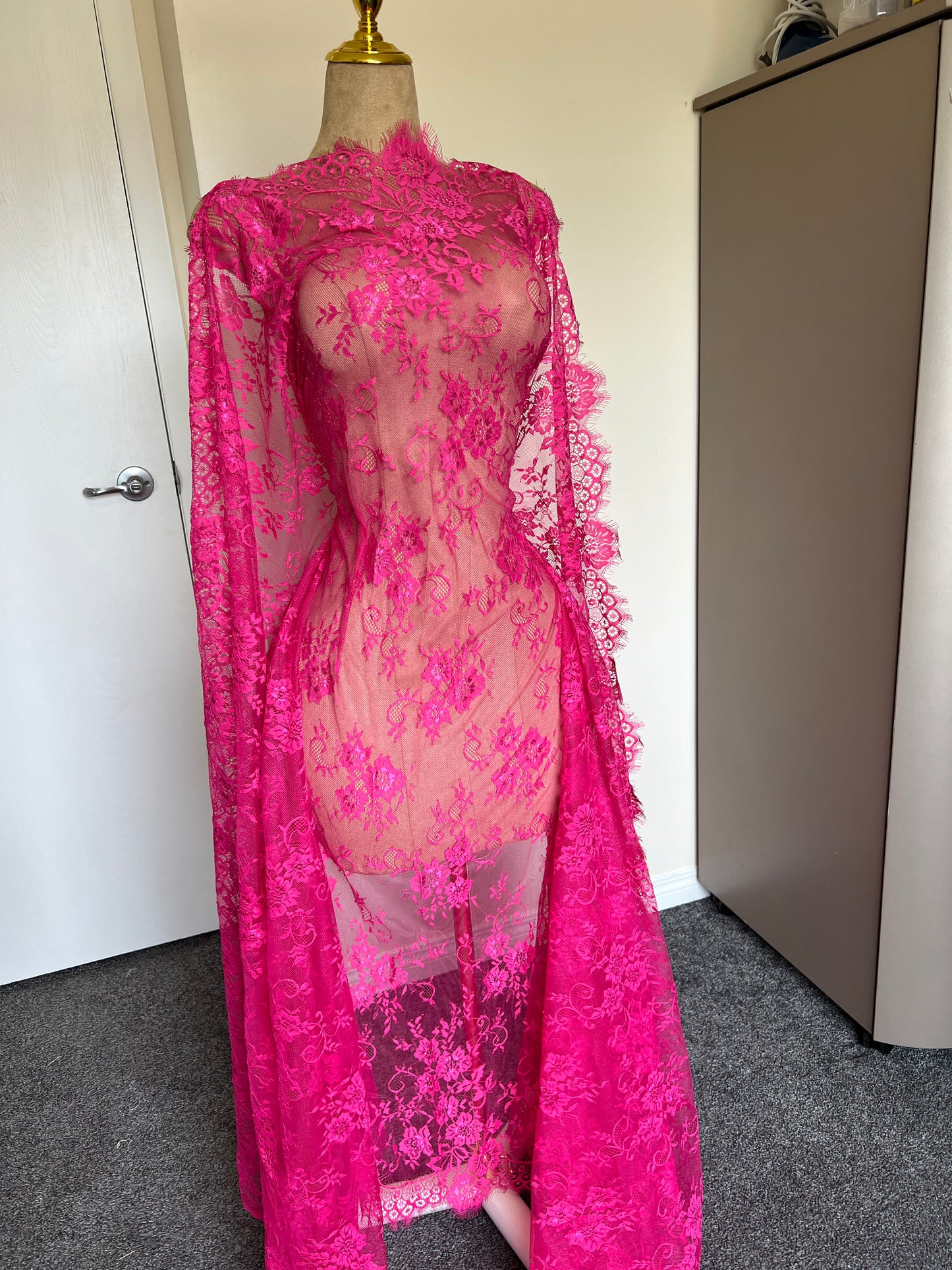 PINK CHANTILLY LACE