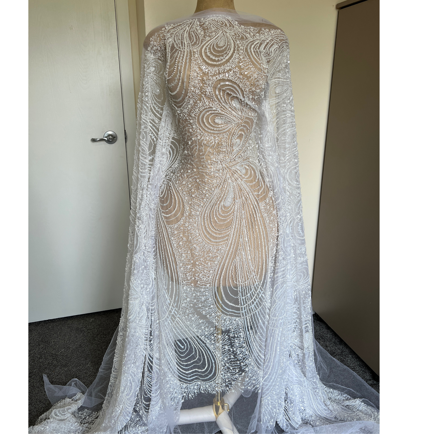 SWIRL OFF-WHITE PEARL  BEADED LACE